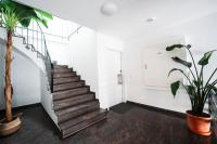 Premium 3BR Apartment, Stunning Views Overlooking the Central Station - Ferienwohnung Koblenz