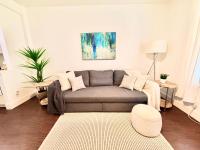 Cozy 1 BR on Collins Ave by the beach - B&B Miami Beach