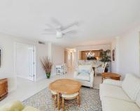 Two Bedroom Beachfront Residence with Modern Finishes - B&B Palm Beach Shores