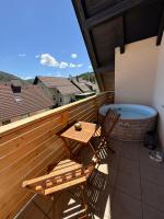 Green Breeze House Mozirje - Cozy Nights & Hot Tub - Chambres d'hôtes Mozirje