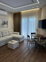 Apartamento de 1 dormitorio con balcón y vistas a la montaña 