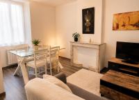 Le Déchelette 2, appartement cosy en plein centre - Bed and Breakfast Roanne