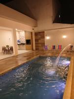 La Maison Félicité - Piscina - 3 Suítes - Próximo ao Atalaia - 10 Hóspedes - B&B Salinópolis