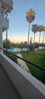 Appartamento con 2 Camere da Letto e Vista Piscina