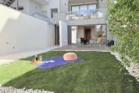 Host Wise - Peaceful & Luxurious Flat - Terrace - B&B Vila Nova de Gaia