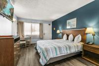 Pet-Friendly Ground Floor Studio with Kitchenette - Pool and Hot Tub - Chambres d'hôtes Ocean Shores