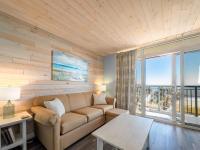 Beautifully Renovated Oceanfront 1BR! Roxanne Towers 303 - Bed and Breakfast Myrtle Beach