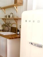 Willow & Oak, Luxury Riverside Hideaway for Two - B&B Knaresborough