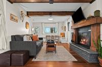 Cranberry Lake Hideaway, Cozy Cottage with Sauna, Outdoor Shower, Kayaks, Games - B&B Campbells Corner