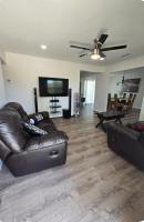 3 bedrooms 2 bathrooms Charming Gulfport home near the beach - Chambres d'hôtes St. Petersburg