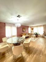 Beautiful 5 BR and 3 BA home with AC and Wifi - Chambres d'hôtes Moreno Valley