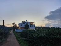 Pleiku Adventures Homestay - B&B Buôn Hoái