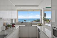 Stunning Manly Views 3BR Coastal Apartment - B&B Sídney