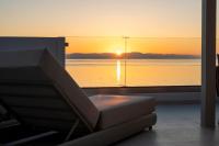 Elysian Beachfront Luxury Suite with Jacuzzi - Sea & City View - ADULTS ONLY - B&B Kos
