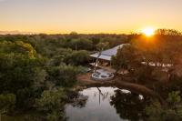Nomads Den Safari Villas - Heated Pools and Riverbed views - B&B Hoedspruit