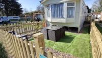 Fieldview Lodge Dog Friendly nr Anderby Creek - B&B Alford