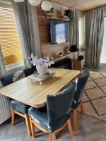 The Pointon-Bordeaux Caravan Co - B&B Rhyl