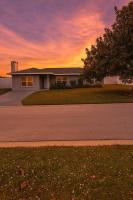 5 min drive to AMI, Hot Tub, Free Heated Pool, Near IMG, Fire Pit, Full Kitchen - Ferienwohnung Bradenton