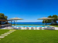 Liam Beach Front Luxury Villa with 100m2 infinity pool - B&B Fanes