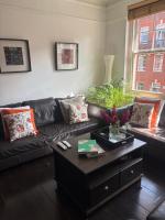 Spacious Flat in West Kensington - B&B London