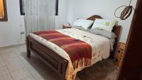Hostal y Residencial Danerik - B&B Los Ángeles