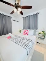 Sunny breeze 2 bed apt airport and beaches are close - Chambres d'hôtes San Juan