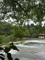 Apartmani HeManoS - B&B Duga Resa