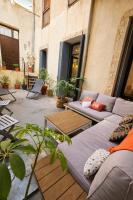 L Appart au cœur de Sète 140m 2 cour idéal famille - Bed and Breakfast Sète