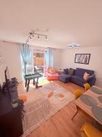 High Quality 3 BED FLAT for 9 people with 3 Bathrooms 3min from Camden Town plus private garden and huge living room - Chambres d'hôtes Londres