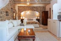 Studio Apartment - Kirki 