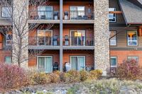 Stunning Mountain Views - Pool&HotTub - King Bed - BBQ - B&B Canmore