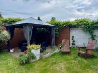 Dreibettzimmer mit eigenem Bad
