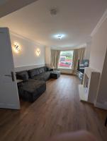 Bright & Modern Home Near Portsmouth Attractions - B&B Portsmouth