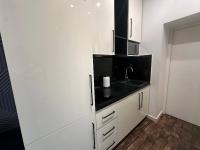 Black&White Apartments by Key&Stay - Bed and Breakfast Lviv
