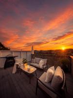 Large luxury villa, 3 bathrooms, centrally located in Bergen, 260 m2! - B&B Bergen