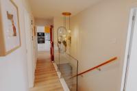 Contemporary | Elevated Views | Hot Tub - KK76130 - Chambres d'hôtes Kaikoura