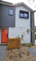 Brand New 2BR Retreat, Cozy, Sunny and Peaceful - B&B Lower Hutt