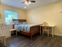 Sunny Shores Guest Suite - B&B Surrey