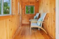 Davis Outpost Pet-Friendly Quiet Cabin w AC Screened Sunroom Walk to Trails - B&B Otter Creek