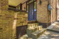 Dormont, Potomac 2C Cozy and Modern Private Bedroom with Shared Bathroom - B&B Pittsburgh