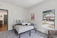 Charming, Cozy, Central & Convenient Home - B&B Dallas