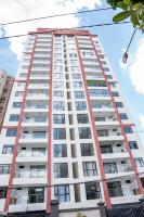 Studio in Kilimani Yaya Centre 2 min Walk to Yaya Centre 5 min to Adlife Plaza 10 min to Junction Mall 15 min to Westlands & Nairobi CBD Fast Wi-Fi Smart TV Fully Equipped Kitchenette Free Parking Security Gym Access Self Checkin - Chambres d'hôtes Nairobi