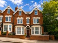 Zhity Serviced Apartment Harborne Birmingham Modern 2-Bed Apartment - 500Mbps WiFi - Self Check-In - Near QE Hospital & University of Birmingham - B&B Birmingham