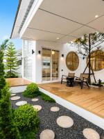 Whitewood 5-Bedroom Private Pool & Jacuzzi Villa near Chiang Mai Airport - Chambres d'hôtes Chiang Mai