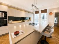 Entire Three Bed Executive Flat - B&B Aberdeen