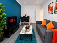 4 Bed Home Near Legoland Sleeps 8 with Parking - Ferienwohnung Windsor