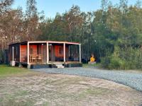 Eco Cabin on Rural Horse Property - B&B Allandale