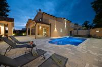 Beautiful gated villa in nature near Rabac - Bed and Breakfast Veli Golji