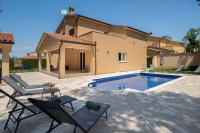 Beautiful gated villa in nature near Rabac - Bed and Breakfast Veli Golji