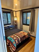 Eco Cabin on Rural Horse Property - B&B Allandale